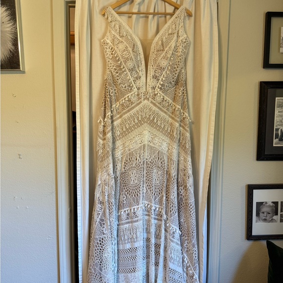 ALL WHO WANDER: Micah Fit & Flare Wedding Dresses - Picture 1 of 16
